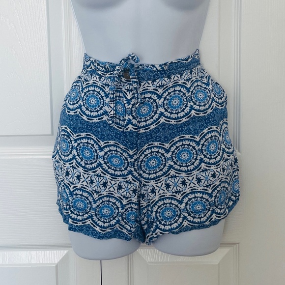Caribbean Joe Blue Patterned Shorts - Picture 1 of 7